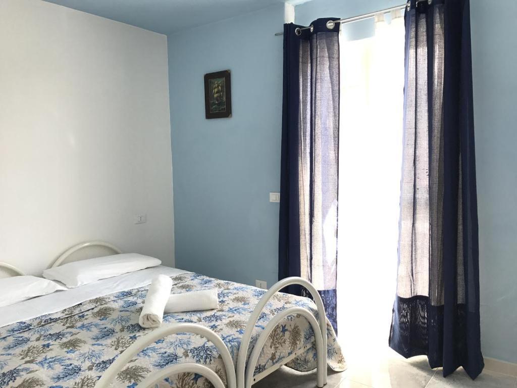 Ring Hostel Forio di Ischia Buitenkant foto