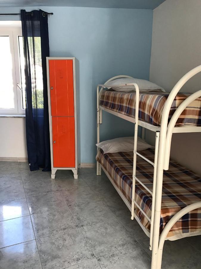 Ring Hostel Forio di Ischia Buitenkant foto