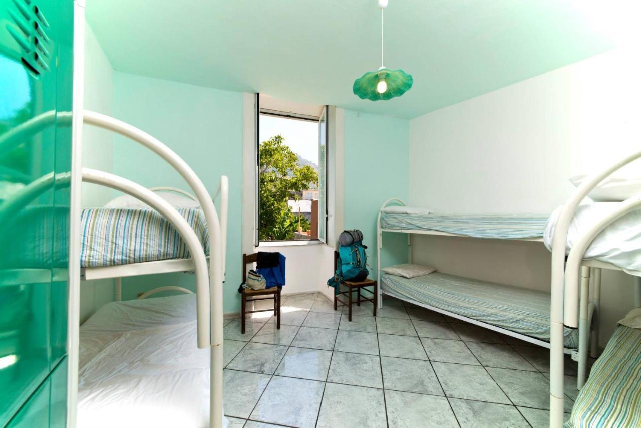Ring Hostel Forio di Ischia Buitenkant foto